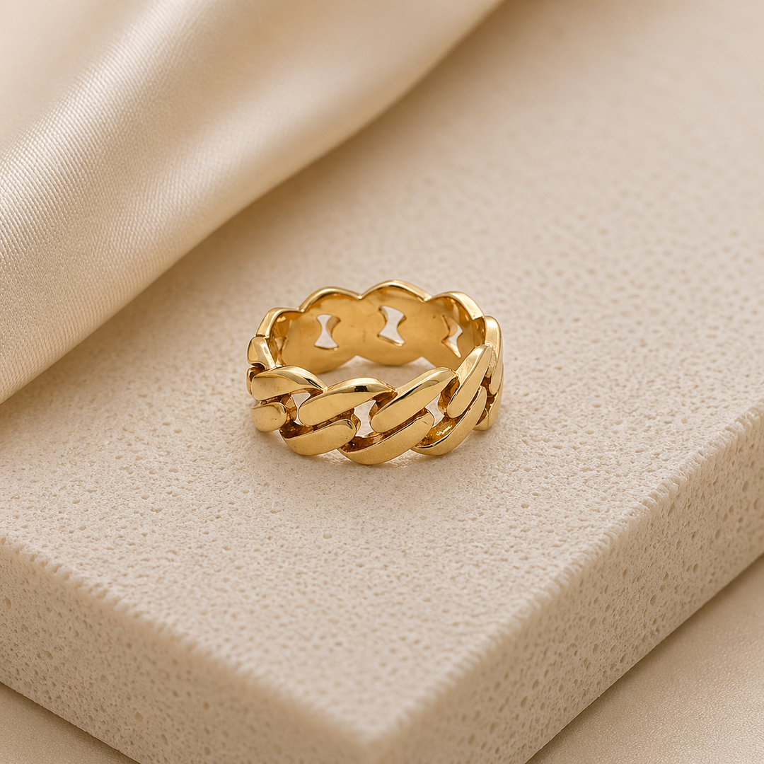 Gold Link Ring